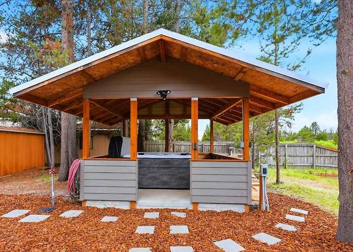 Big Sunsets On Little Deschutes-Modern Riverfront