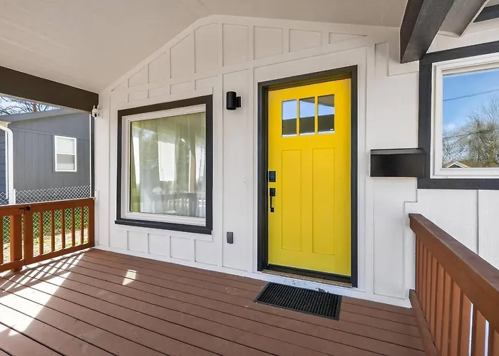 3Br Home Near Kc | 13 Min To Stadium | Sleeps 6
