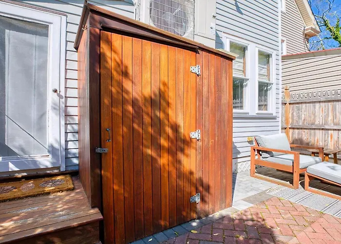 Lima Bean Cottage At 114 Yorke Avenue