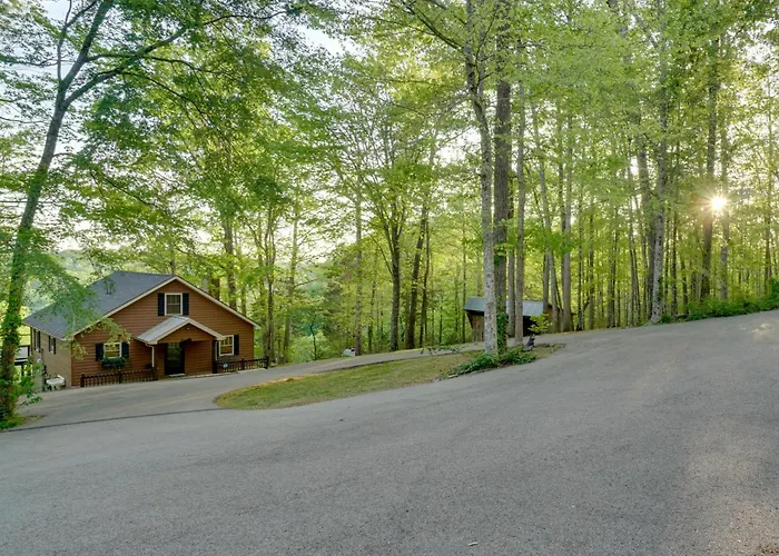 Panoramic Lake Views! Dale Hollow Lake Cabin