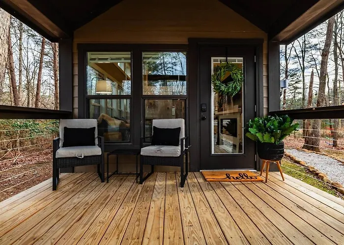 The Cozy Doe Tiny Home In The Woods With Fire Pit
