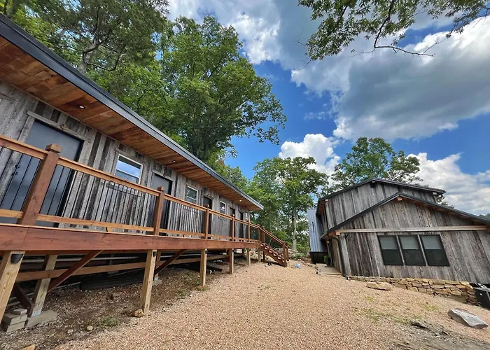 Estill Oaks - Luxe Mountain View Retreat -Hot Tub - Secluded 80-Acre Escape For 16 Guests