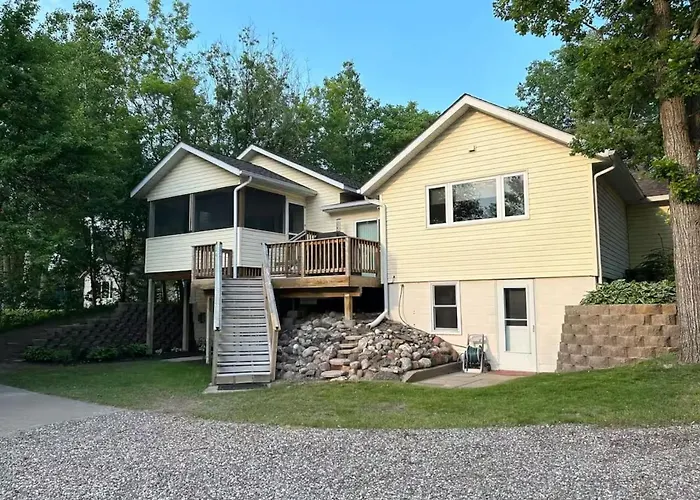 Lakefront Hot Tub Retreat W/ Mega Arcade