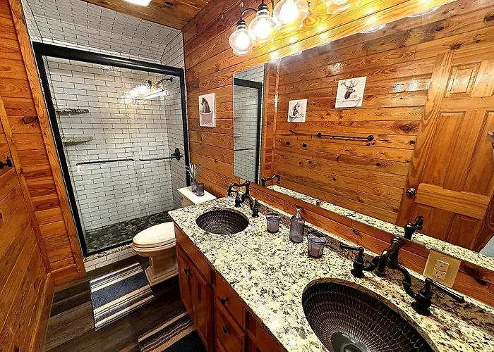 Rustic Log Cabin With Hot Tub & Wraparound Porch In Mount Airy, North Carolina