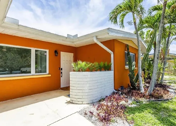 Coastal Cactus- Pool+Pickleball+Putting Green+Shuffleboard!