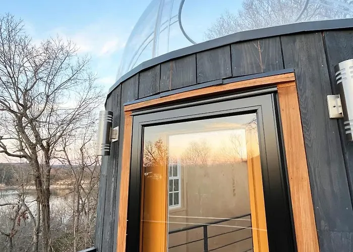 Stargazing Planetarium Treehouse Beaver Lake View