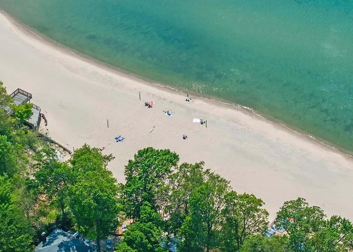 The Holland Hideaway- Family Home - Walk To Beach
