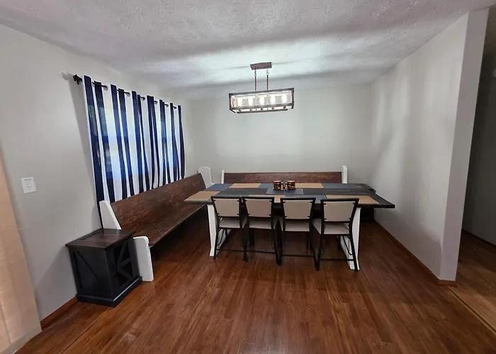 Shoreland Getaway With Access To Guntersville Lake