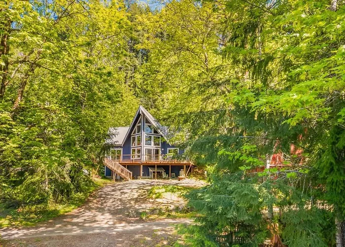 A-Frame Cabin Dock Access & Views Bbq