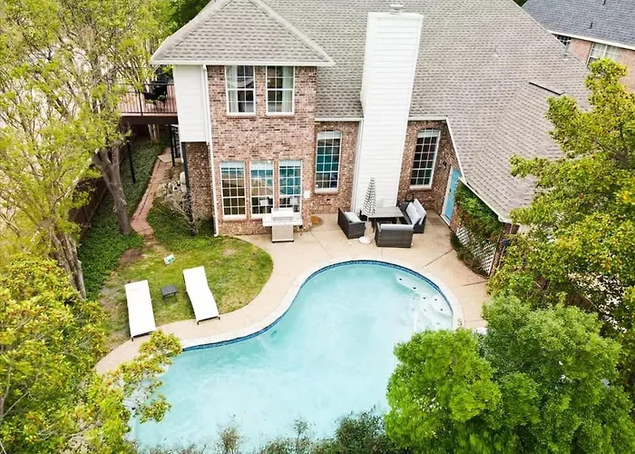 Grand Gem For Large Groups Pool Cinema Playroom