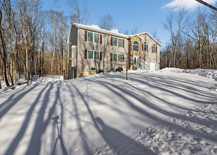 Pocono Home Near Lake With Fire Pit, Game Room, Pool