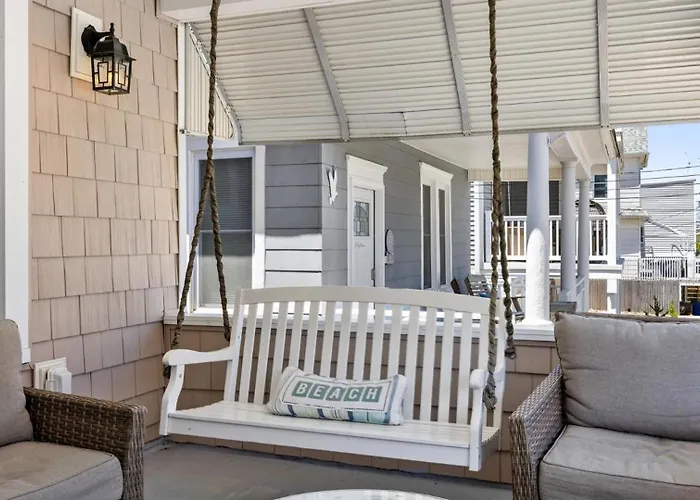 Sleeps 16 All Redone W Yard 1 Block To Beach