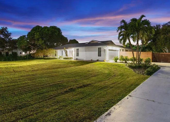 Platinum Villa W Karaoke, Pickleball, Bkb & Soccer