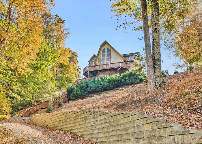 Osprey Cove - Custom Lakefront Home With 2-Story Dock, Wifi, Game Room And Fireplace