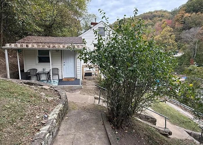 Completely Renovated For You Mountain View Cottage