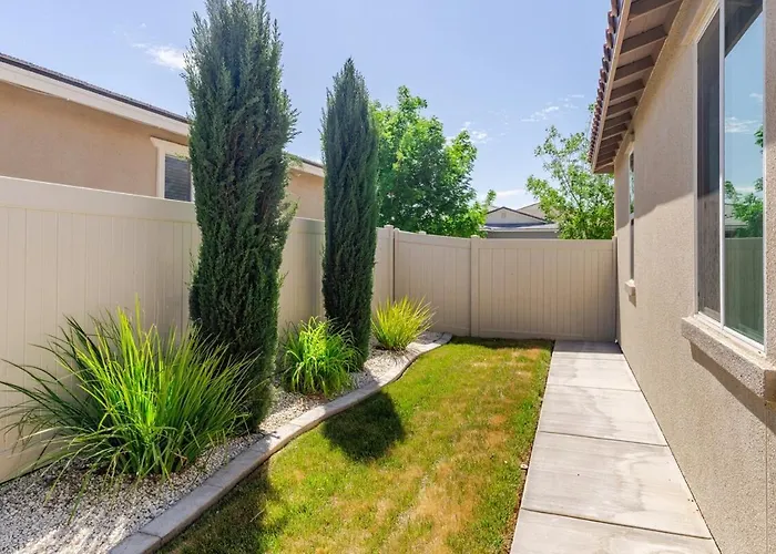 Renovated 4Br Home Near The Blvd & Av Hospital