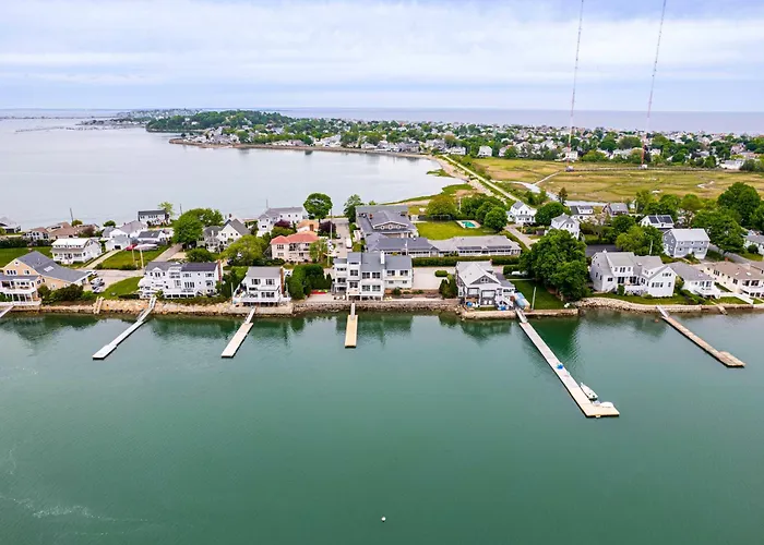 Hull Bay Waterfront Home: Private Dock & Apartment