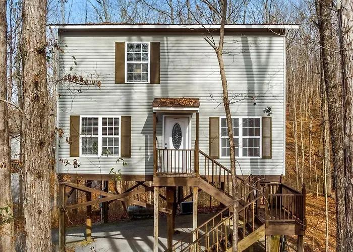 Secluded Cozy Wooden Cabin In Fort Payne, Alabama