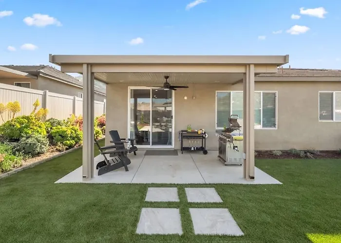 Newly Built Home In Riverside Close To Ucr Dtwn