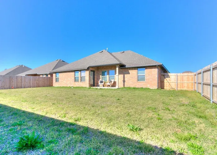 Excellent New Home In Wonderful Neighborhood