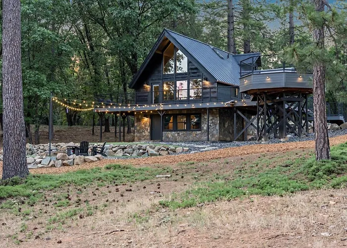 Exquisite Custom Country Home On National Forest