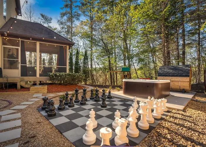 Sleeps 20 15 Mins To Dt Avl Sauna Hot Tub!