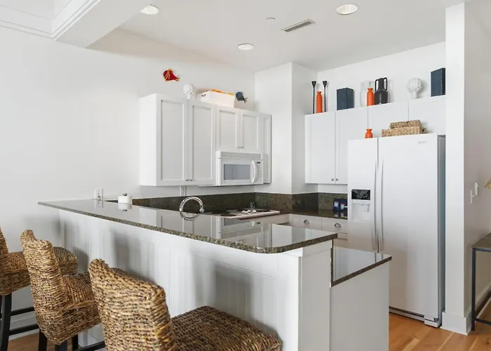Charming Lodge Suite 261 In Bay Harbor With 1 Bedroom And Village View.