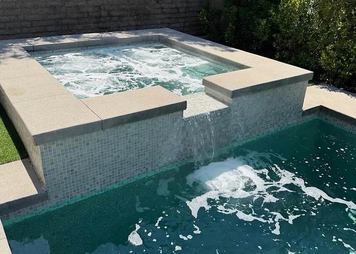 The Desert Pearl Saltwater Pool Jacuzzi