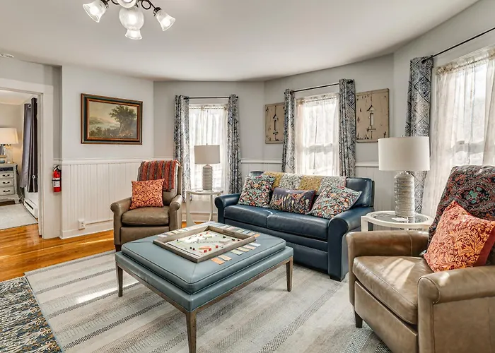 New London Hideaway: 2 Mi To Beach & Boardwalk