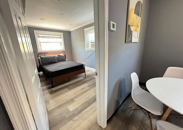 Cozy Modern 2-Bedrooms Apartment Dc