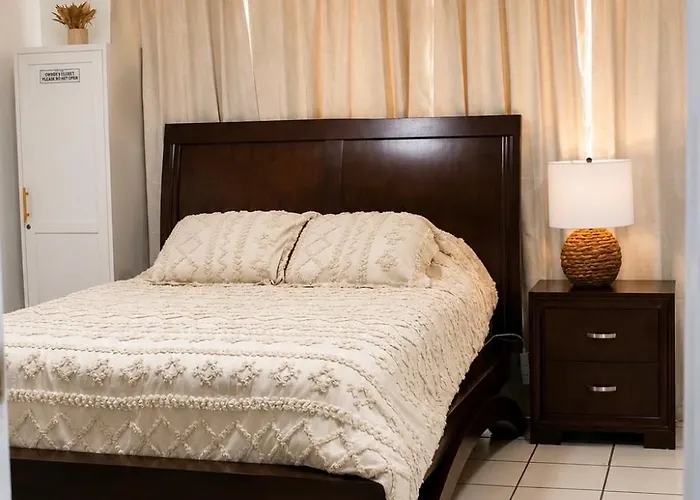 Private Guest Suite Near Hard Rock Stadium