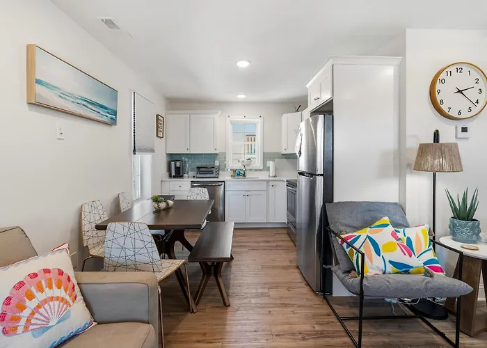 Relaxing North Wildwood Condo Near Beach, Boardwalk & Pool Access - Unit 304