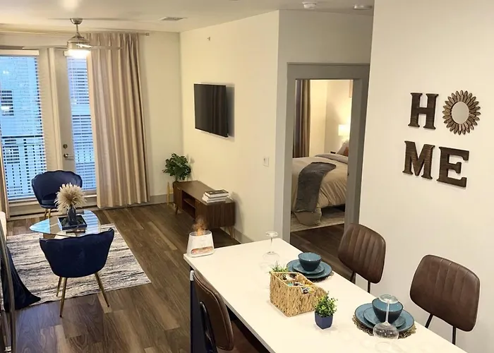 Stylish One-Bedroom Getaway Near Everything