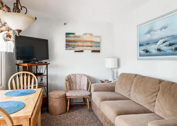 Nautical Mile Resort 1-Bedroom Efficiency Suite