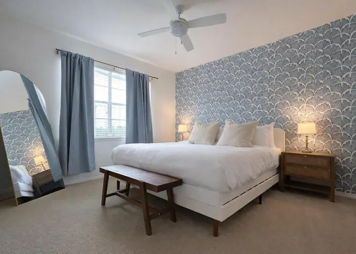 Apex Executive Apartments - Kathryn Lane