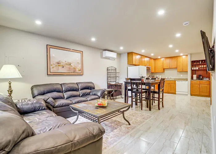 Gateway To Seattle Area! Apt Great For Commuters
