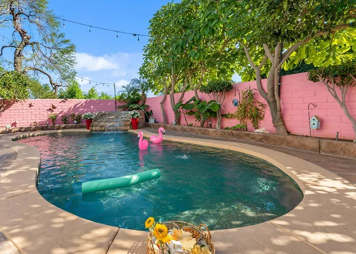 Themed 5Br Retreat: Pool With Waterfall, Game Room, Moroccan Lounge - Coachella