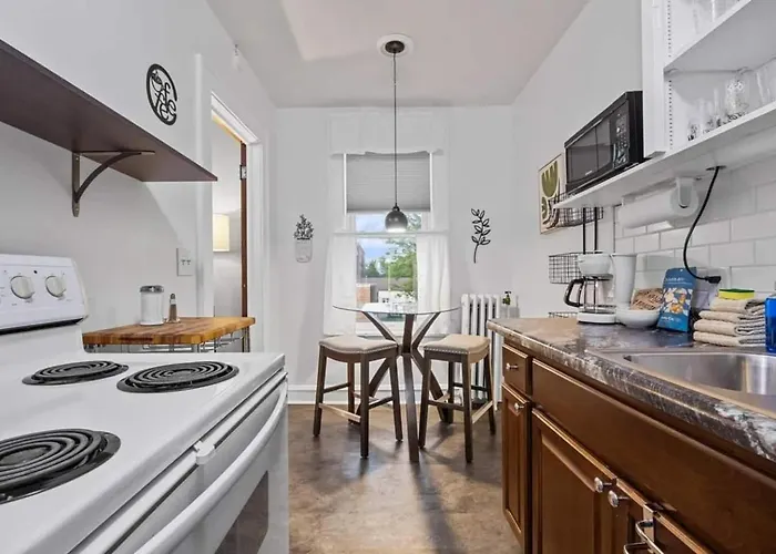 Ore Line Downtown Retreat, Studio Apartment