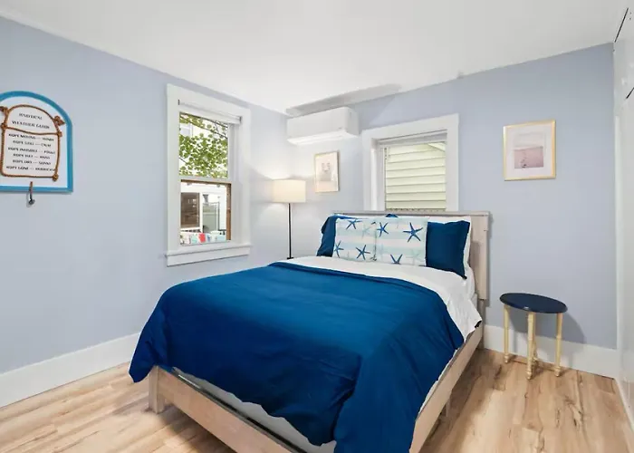 Newly Renovated Charming Beachfront Loft
