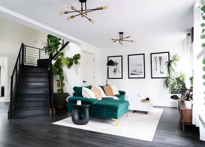 The New Hope Loft Retreat Walkable & Serene