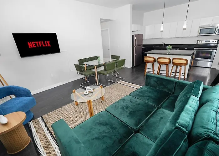 Stylish 2Br Escape - 10 Minutes Walk To Riverwalk