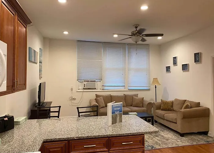 Wine Country Nest | 1Br Near Lake Michigan