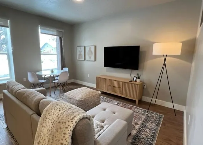 108 Spacious Studio Rental In La Grande