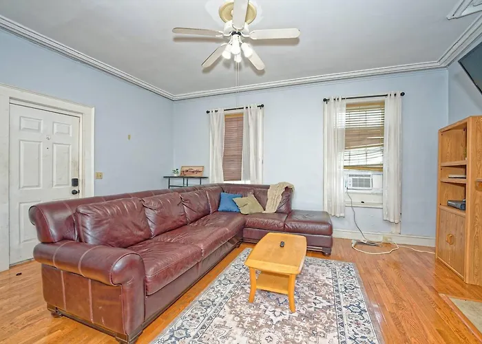 Comfy & Convenient 2-Bed Fl 1 Apt @Downtownalbany