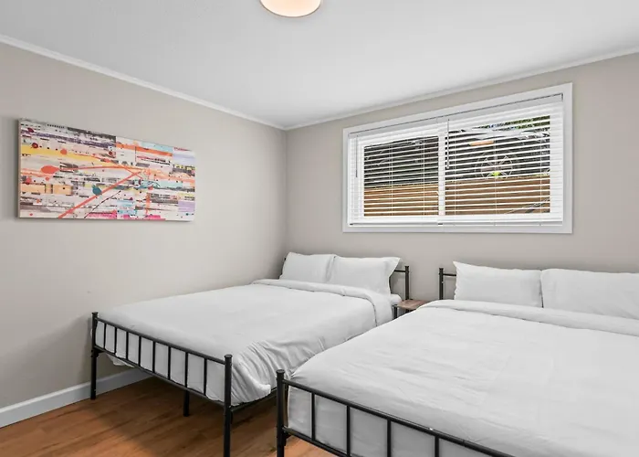 Newly Renovated Unit In Central Spfld #102