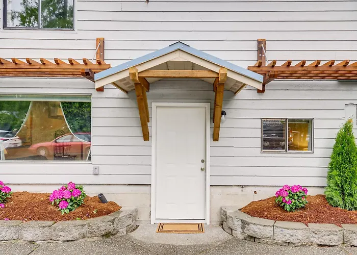 Gateway To Seattle Area! Apt Great For Commuters