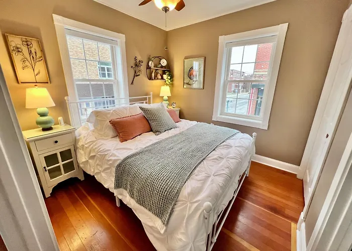 Apartment Downtown Monmouth By Market Alley
