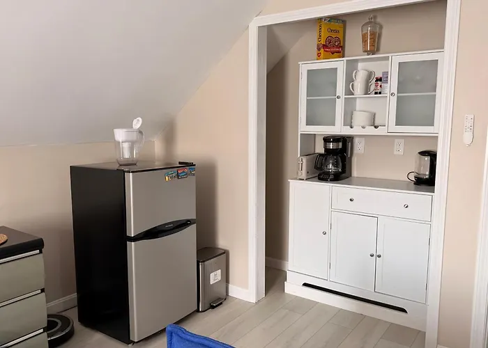 Quiet 2Br Retreat - In-Unit Wd - Free Beach Pass
