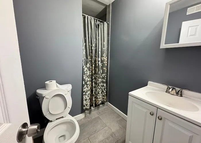 Cozy Modern 2-Bedrooms Apartment Dc