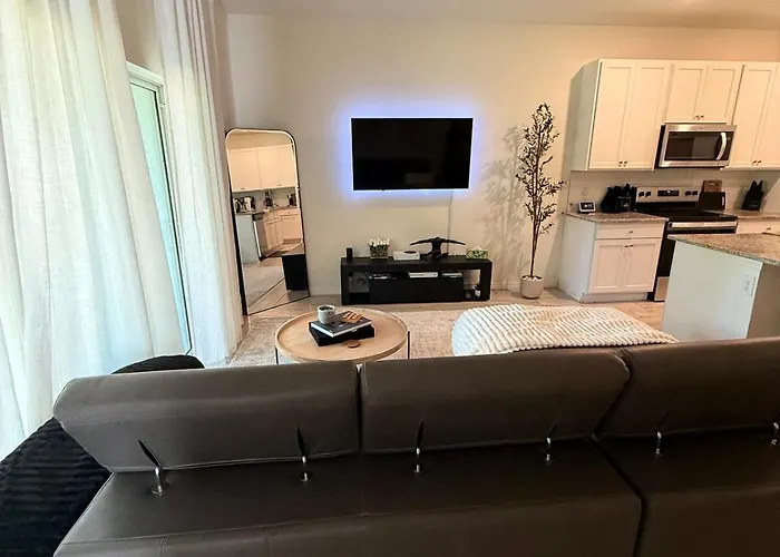 Palm Grove Retreat - Hot Tub - Rsw - Hertz - Jetblue Park